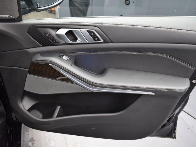2025 BMW X7 xDrive40i photo