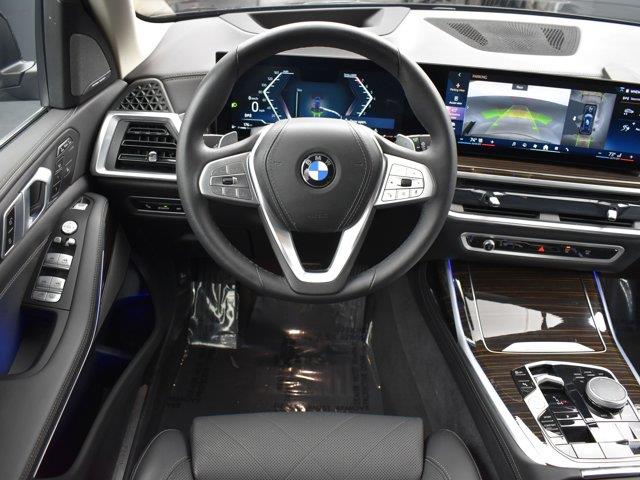 2025 BMW X7 xDrive40i photo