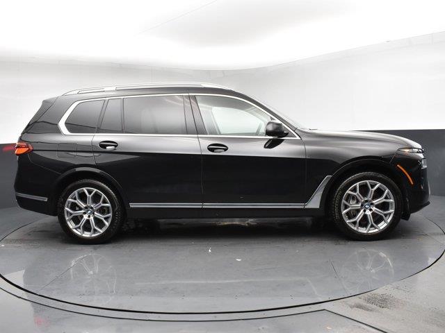 2025 BMW X7 xDrive40i photo