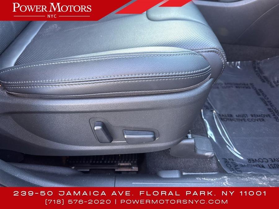 2023 Hyundai Santa Fe SEL photo