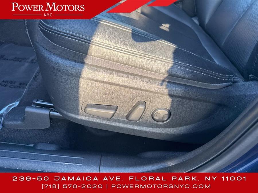 2023 Hyundai Santa Fe SEL photo