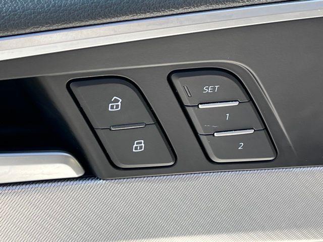 2018 Audi A4 2.0T ultra Premium photo