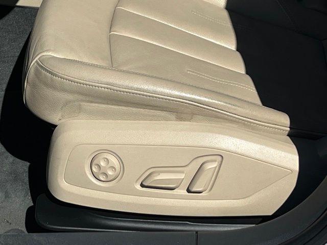 2018 Audi A4 2.0T ultra Premium photo