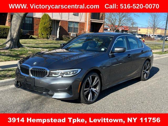 2021 BMW 3-Series 330i xDrive photo