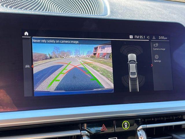 2021 BMW 3-Series 330i xDrive photo