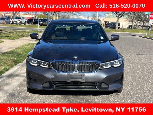 2021 BMW 3-Series 330i xDrive photo