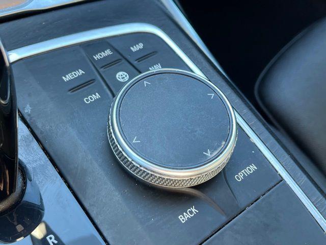 2021 BMW 3-Series 330i xDrive photo
