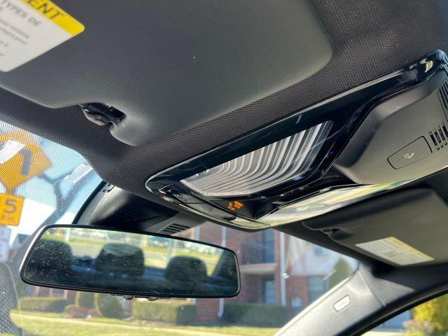 2021 BMW 3-Series 330i xDrive photo