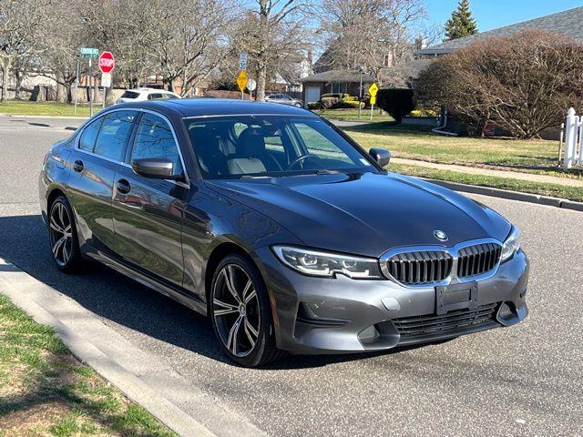 2021 BMW 3-Series 330i xDrive photo