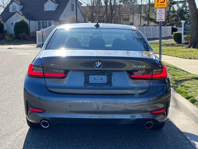 2021 BMW 3-Series 330i xDrive photo