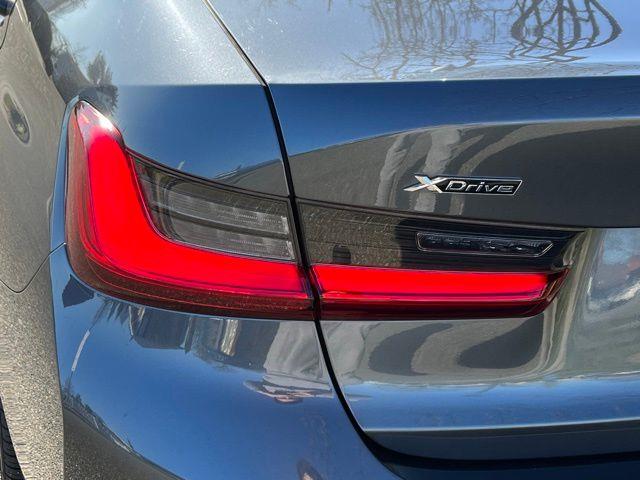 2021 BMW 3-Series 330i xDrive photo
