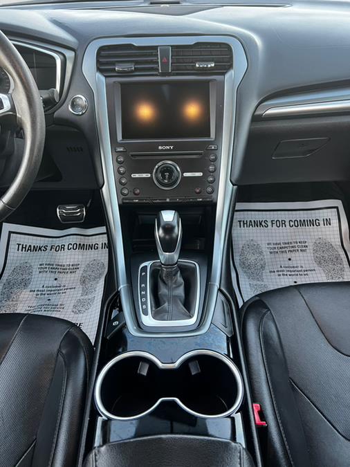 2016 Ford Fusion 4dr Sdn Titanium FWD photo