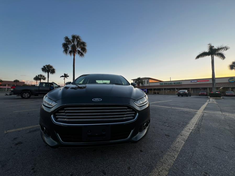 2016 Ford Fusion 4dr Sdn Titanium FWD photo
