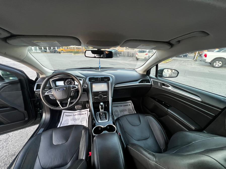 2016 Ford Fusion 4dr Sdn Titanium FWD photo