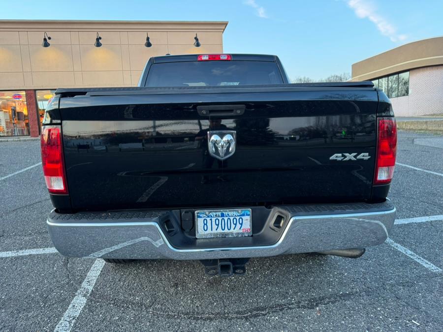 2014 RAM 1500 4WD Crew Cab 140.5