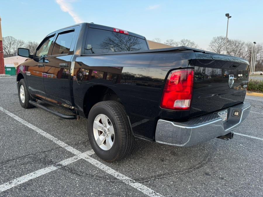 2014 RAM 1500 4WD Crew Cab 140.5