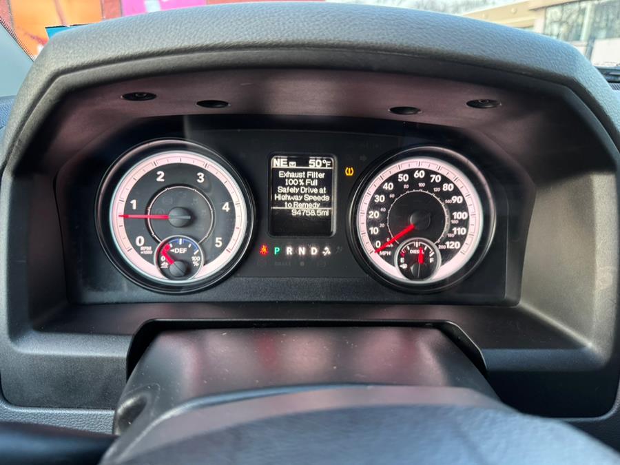 2014 RAM 1500 4WD Crew Cab 140.5
