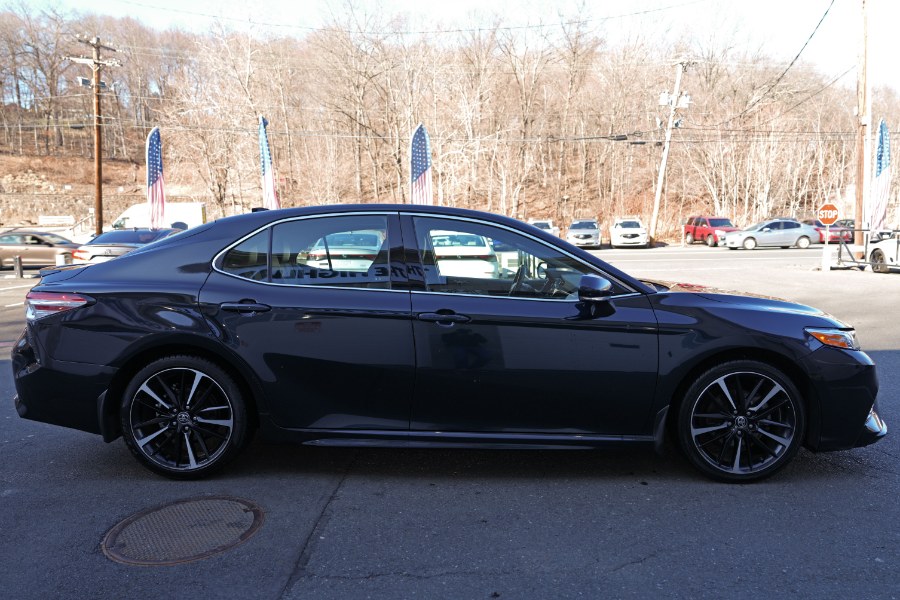 2020 Toyota Camry XSE Auto photo