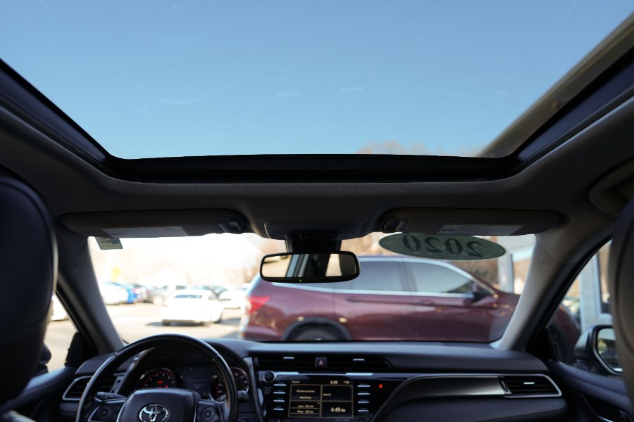 2020 Toyota Camry XSE Auto photo