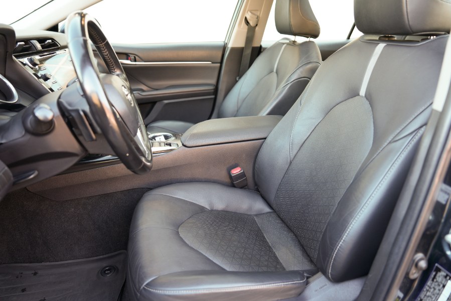 2020 Toyota Camry XSE Auto photo