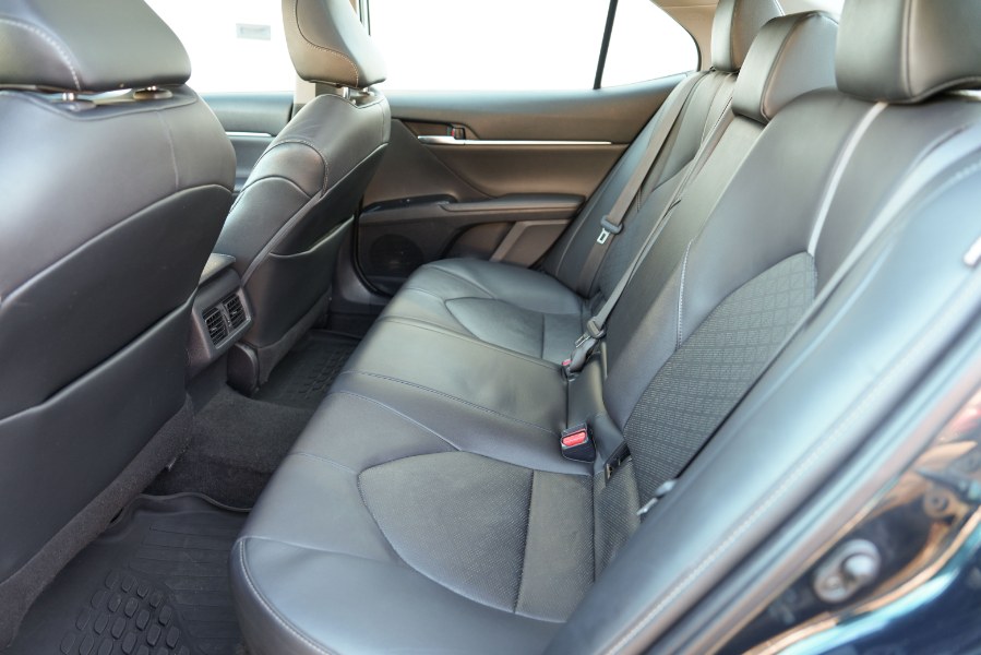 2020 Toyota Camry XSE Auto photo