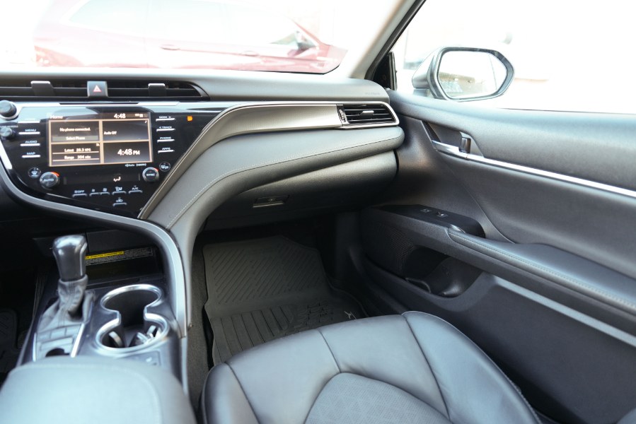 2020 Toyota Camry XSE Auto photo