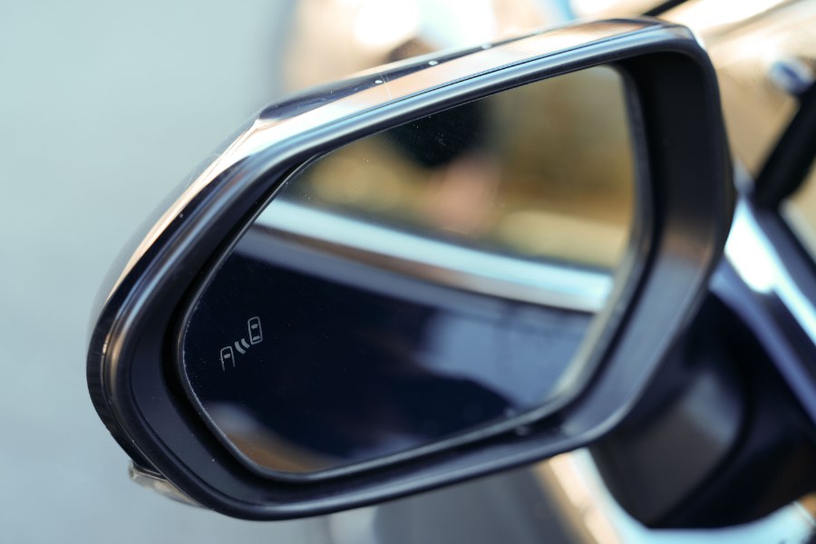 2020 Toyota Camry XSE Auto photo
