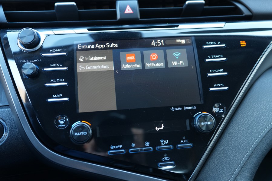 2020 Toyota Camry XSE Auto photo