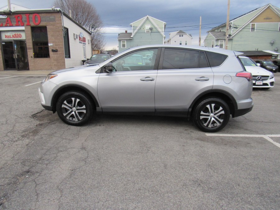 2017 Toyota RAV4 LE photo