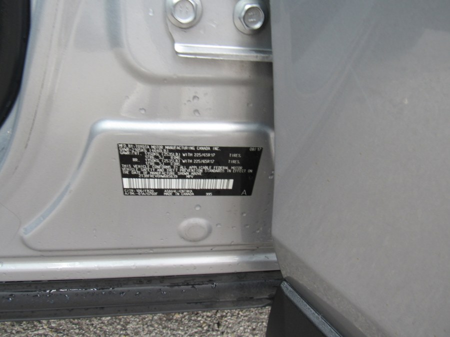 2017 Toyota RAV4 LE photo