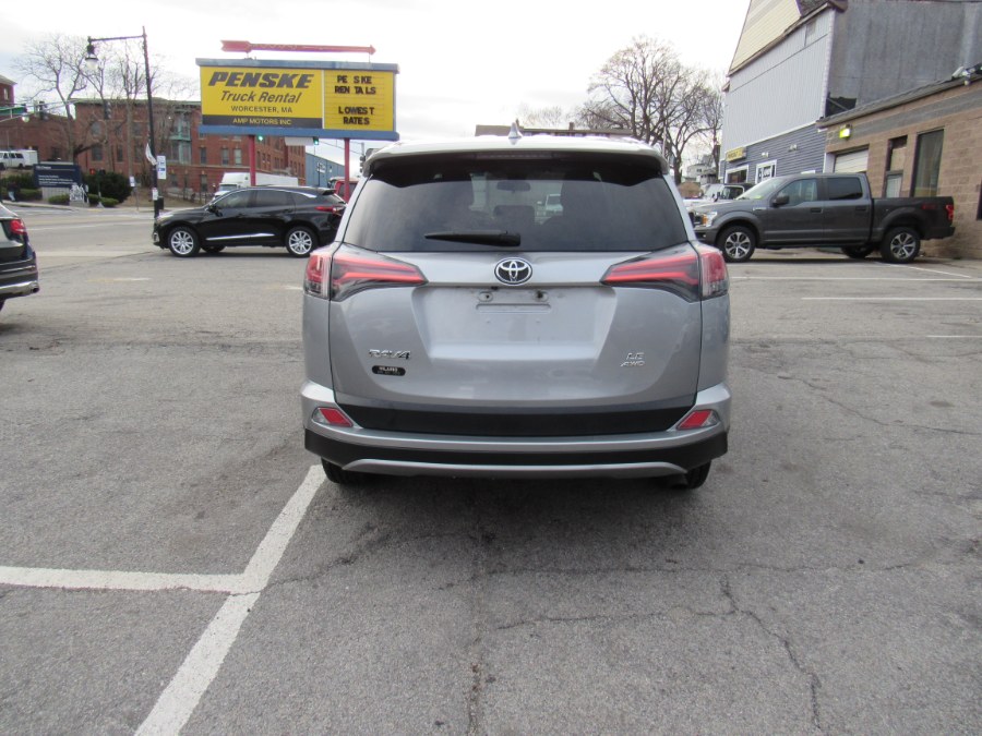 2017 Toyota RAV4 LE photo