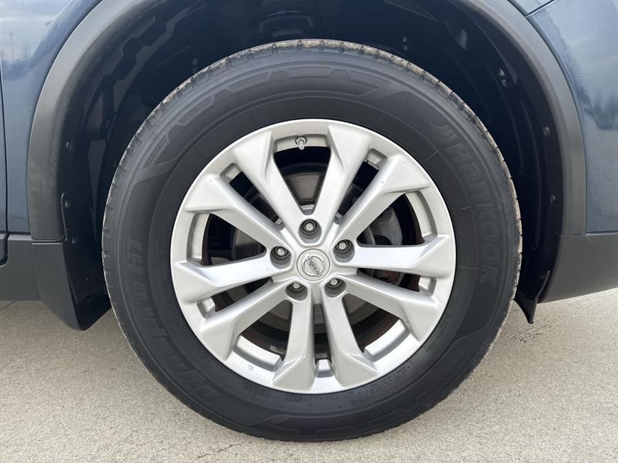 2015 Nissan Rogue SV photo