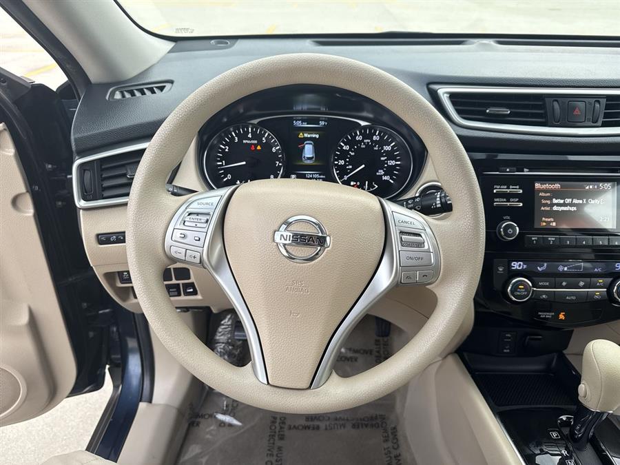 2015 Nissan Rogue SV photo