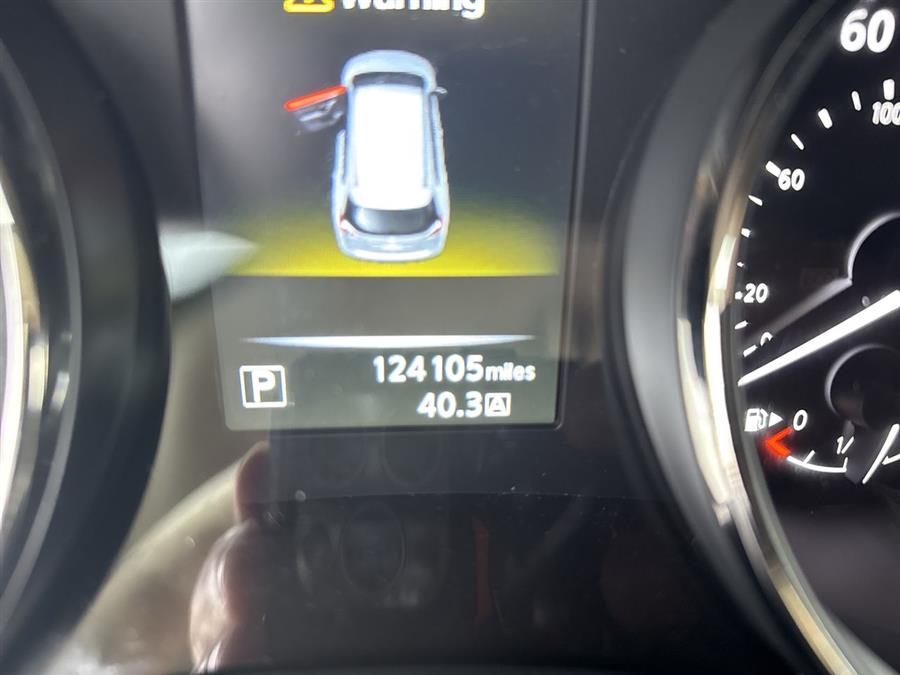 2015 Nissan Rogue SV photo