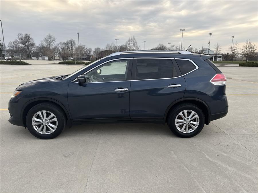 2015 Nissan Rogue SV photo