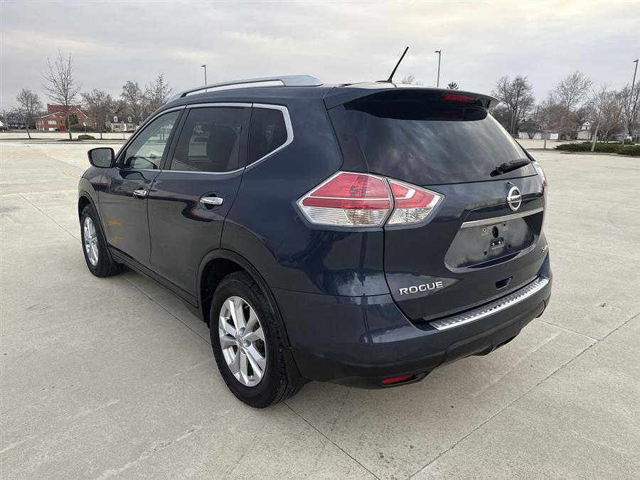 2015 Nissan Rogue SV photo