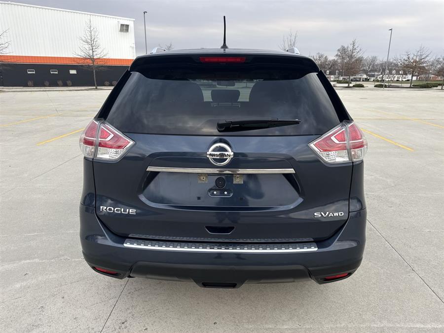 2015 Nissan Rogue SV photo