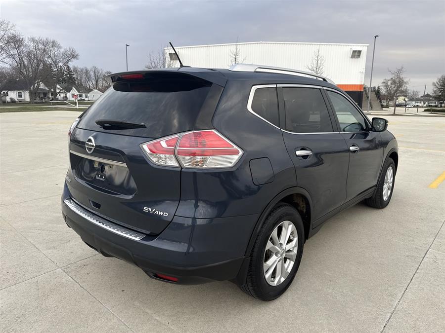 2015 Nissan Rogue SV photo