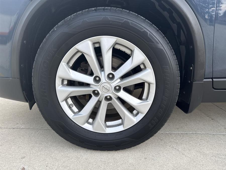 2015 Nissan Rogue SV photo