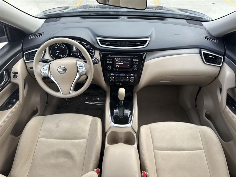 2015 Nissan Rogue SV photo