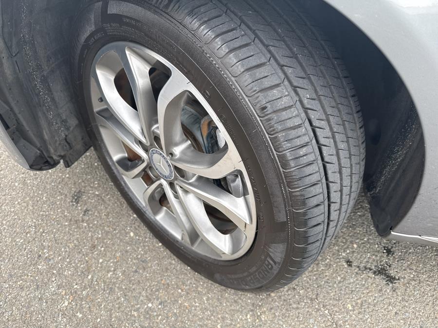 2015 Mercedes-Benz C-Class 4dr Sdn C 300 4MATIC photo