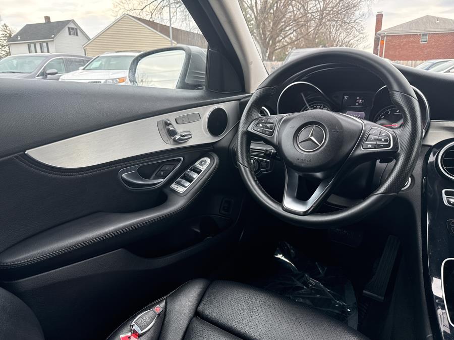 2015 Mercedes-Benz C-Class 4dr Sdn C 300 4MATIC photo