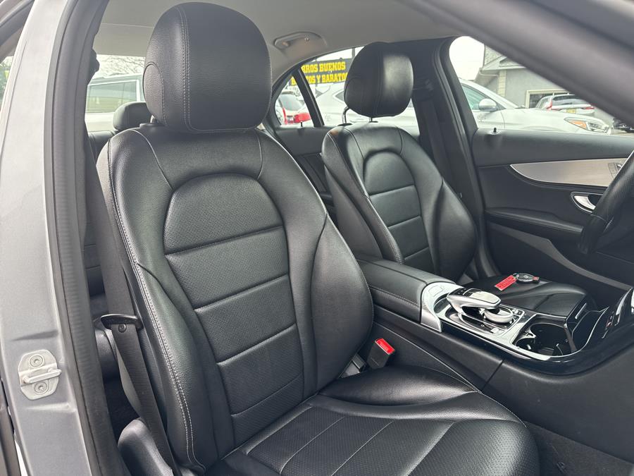 2015 Mercedes-Benz C-Class 4dr Sdn C 300 4MATIC photo