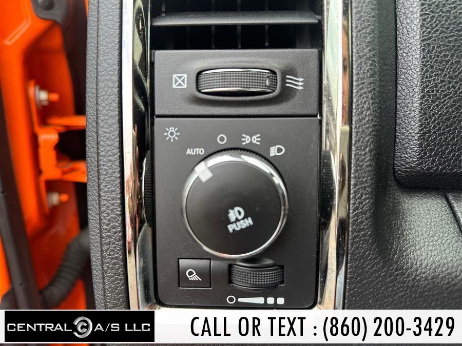 2017 RAM 1500 Night 4x4 Crew Cab 5''7