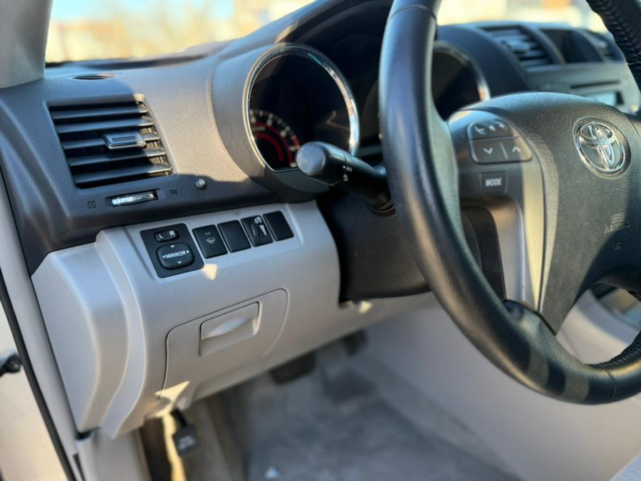 2009 Toyota Highlander photo