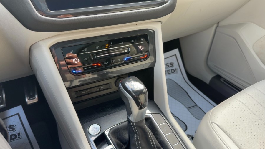 2022 Volkswagen Tiguan 2.0T SE R-Line Black 4MOTION photo