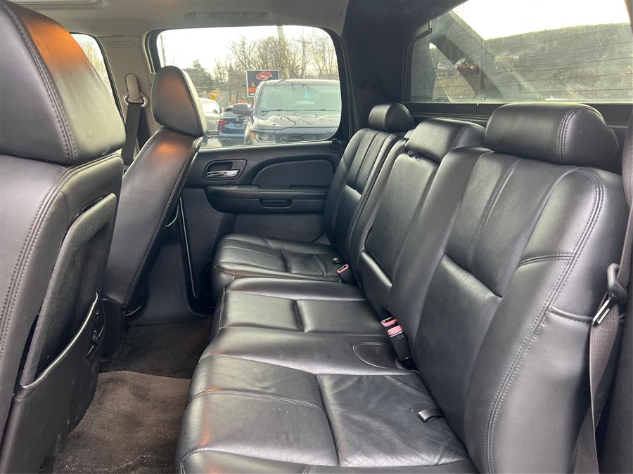 2009 Chevrolet Avalanche LT photo