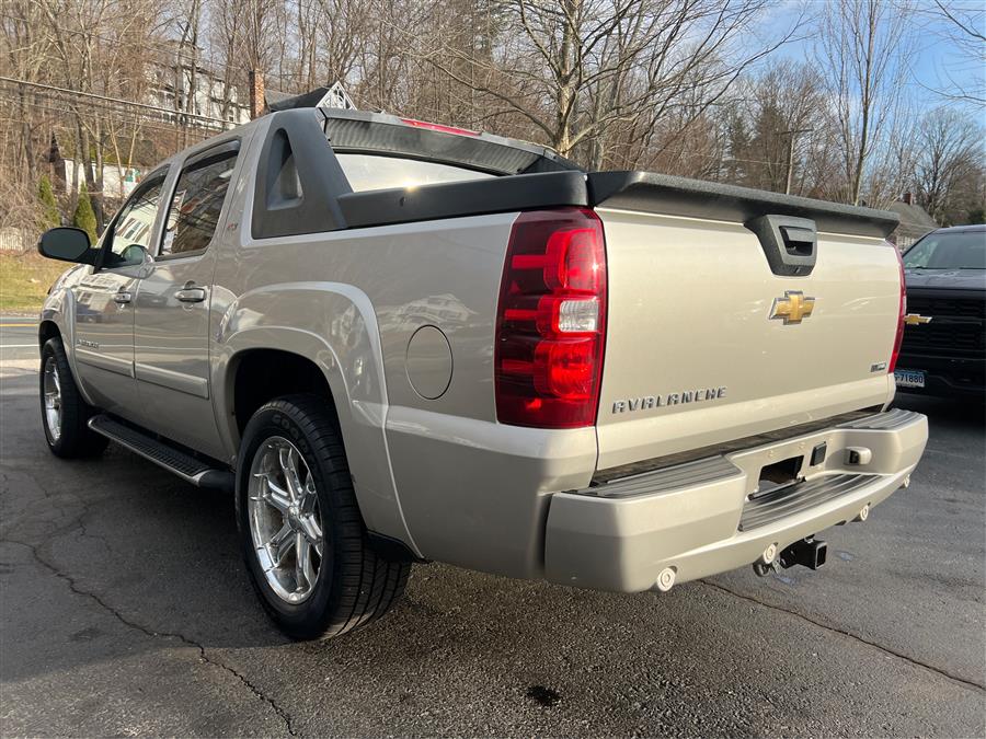 2009 Chevrolet Avalanche LT photo