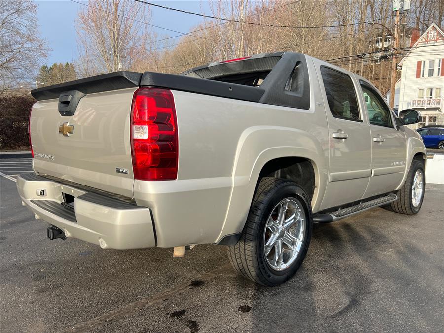 2009 Chevrolet Avalanche LT photo