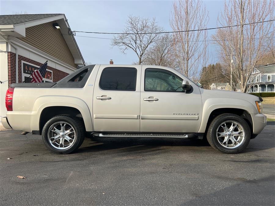 2009 Chevrolet Avalanche LT photo